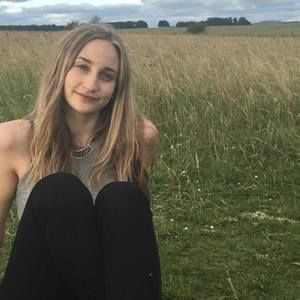 Meet your Posher, Dasia